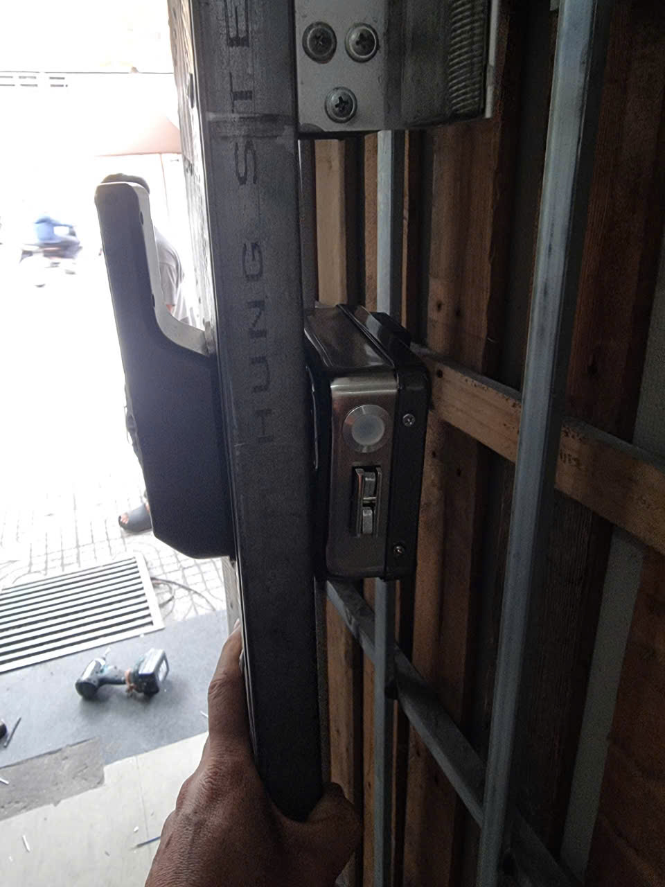 Khóa cổng vân tay 2 mặt Nino Lock N1