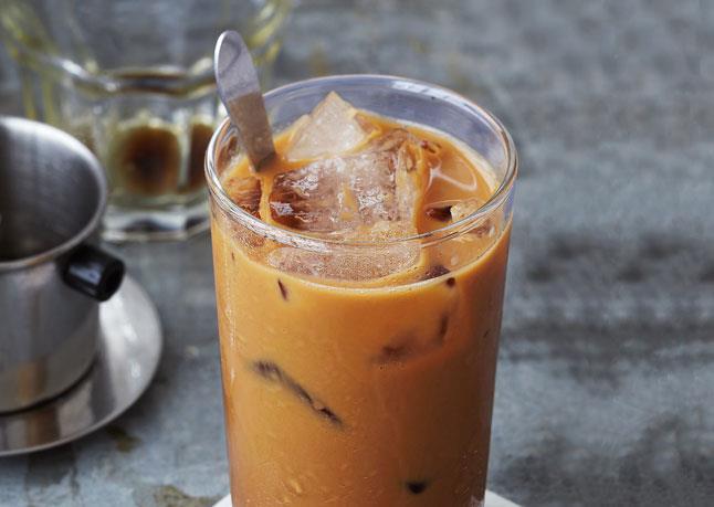 how-to-make-delicious-iced-brown-coffee-at-home