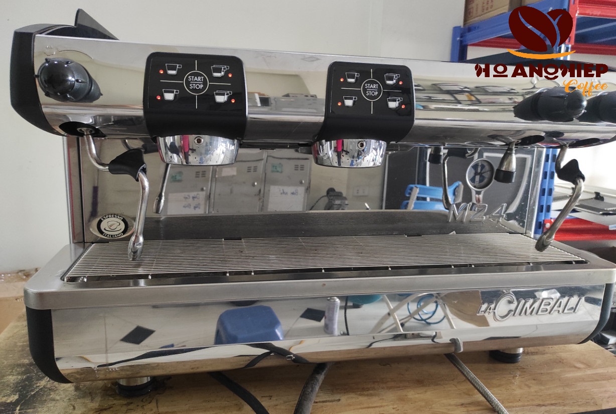 lacimbali-m24-plus-coffee-maker-used