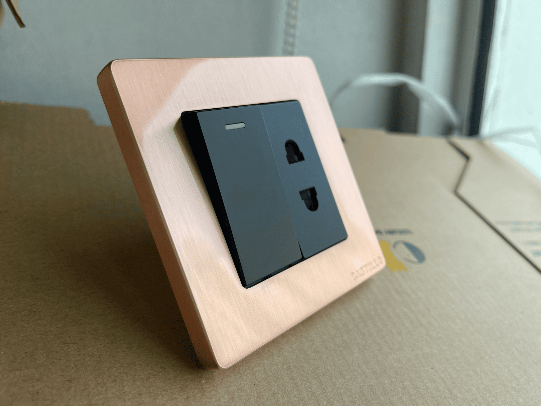 Nhôm nguyên khối Vàng Hồng