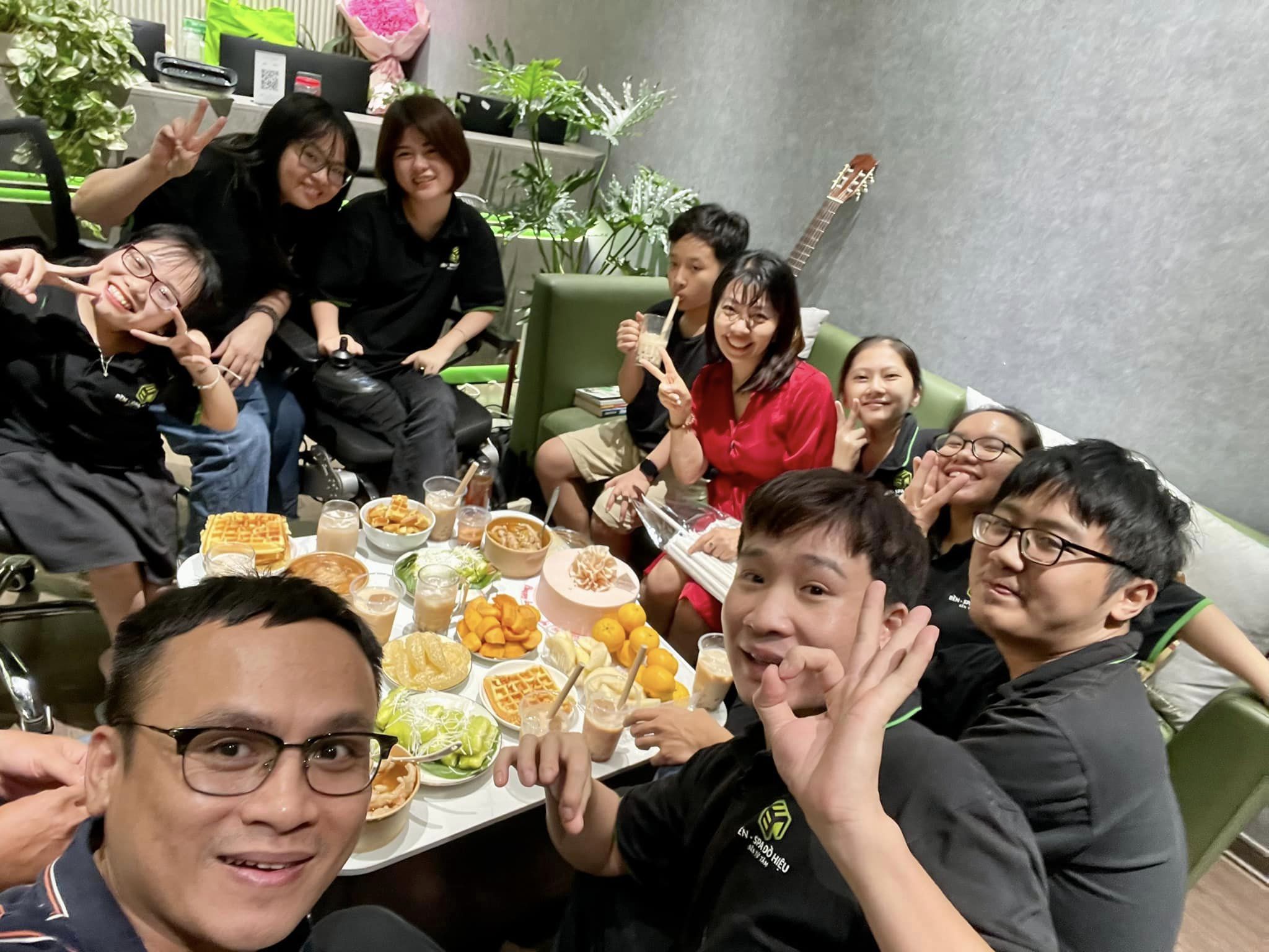 BỨC TRANH ĐẦY SẮC MÀU VỀ ĐỜI SỐNG TINH THẦN TẠI BỀN SPA