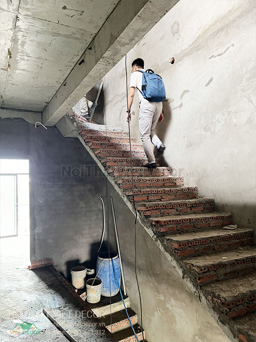Nội Thất Việt Decor thiết kế thi công nội thất, tủ bếp gỗ công nghiệp Ba Thanh nhà liên kế 3 tầng dự án nhà liên kế Lavilla Green City Tân An, Long An, thi công
