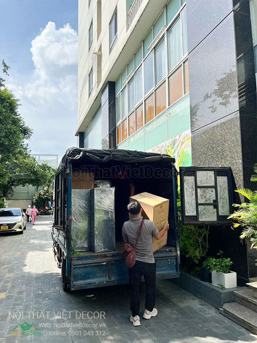 Nội Thất Việt Decor thi công cải tạo nội thất, căn hộ 3 phòng ngủ chung cư Tecco phường Linh Đồng thành phố Thủ Đức tập kết vật tư tủ bếp inox cánh kính