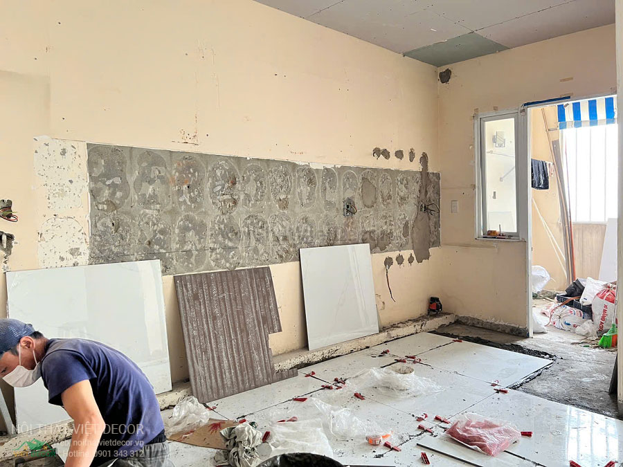 Nội Thất Việt Decor thi công cải tạo hoàn thiện căn hộ 3 phòng ngủ chung cư Tecco phường Linh Đồng thành phố Thủ Đức lát sàn nhà bếp
