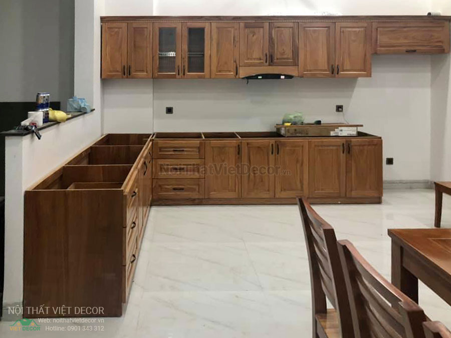 Nội Thất Việt Decor thiết kế thi công nội thất, tủ bếp gỗ sồi tự nhiên nhà ở gia đình chị Trang tại Bình Dương, tủ bếp