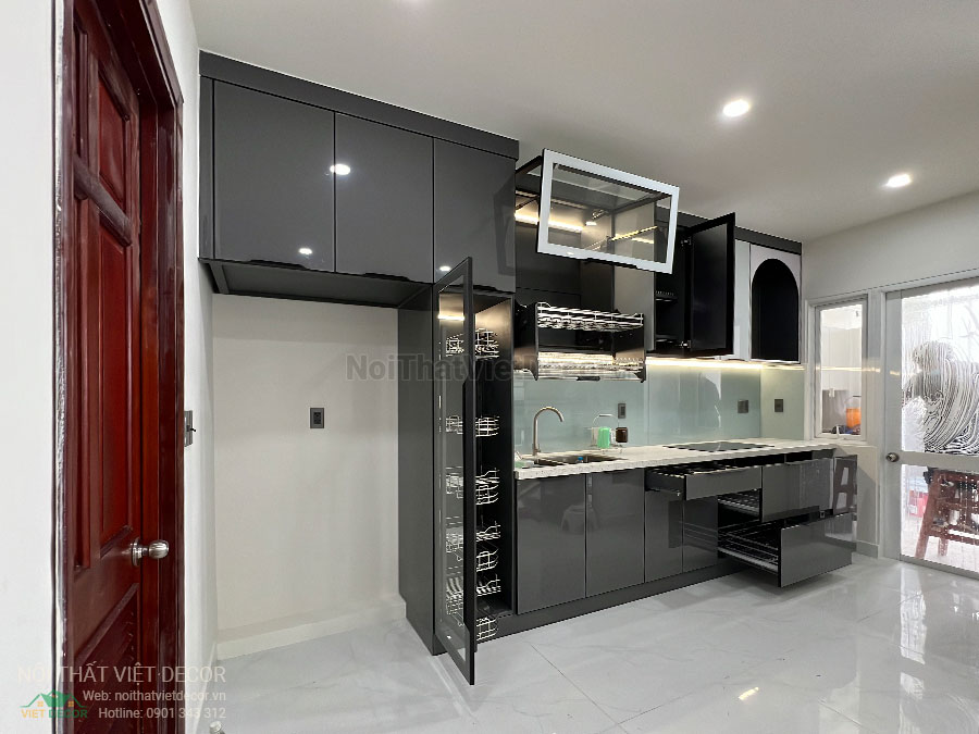 Nội Thất Việt Decor thiết kế thi công cải tạo nội thất, hoàn thiện căn hộ 3 phòng ngủ chung cư Tecco phường Linh Đồng thành phố Thủ Đức tủ bếp inox cánh kính phụ kiện lưu trữ tủ bếp thông minh