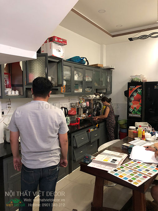 Nội thất Việt Decor thiết kế thi công tủ bếp hiện đại chữ I, gỗ công nghiệp MDF chống ẩm phủ melamine, nhựa sơn 2k An Cường quận Tân Phú Hồ Chí Minh - khảo sát hiện trạng