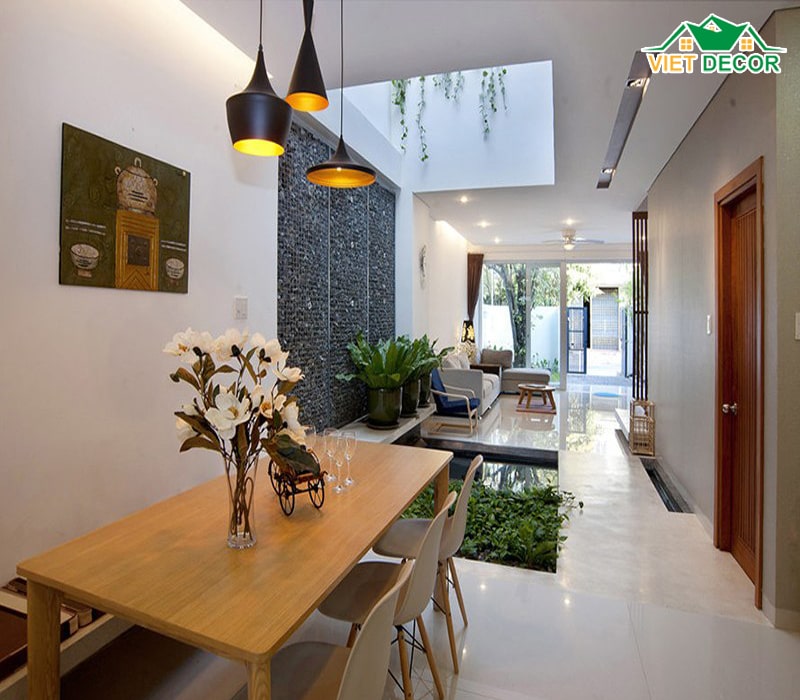 mẫu nhà 4x15m có giếng trời đẹp, tràn ngập ánh sáng tự nhiên