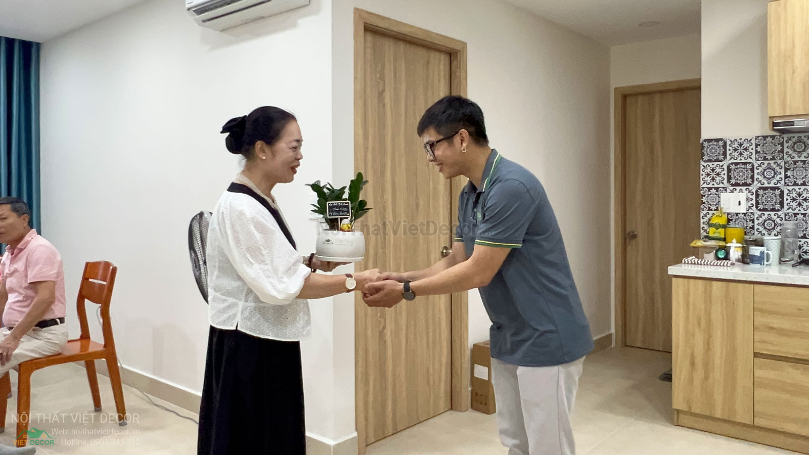 Nội Thất Việt Decor thiết kế thi công trang trí xây dựng hoàn thiện, tủ bếp căn hộ 2 phòng ngủ thuộc dự án chung cư Lavida Plus quận 7 tp HCM