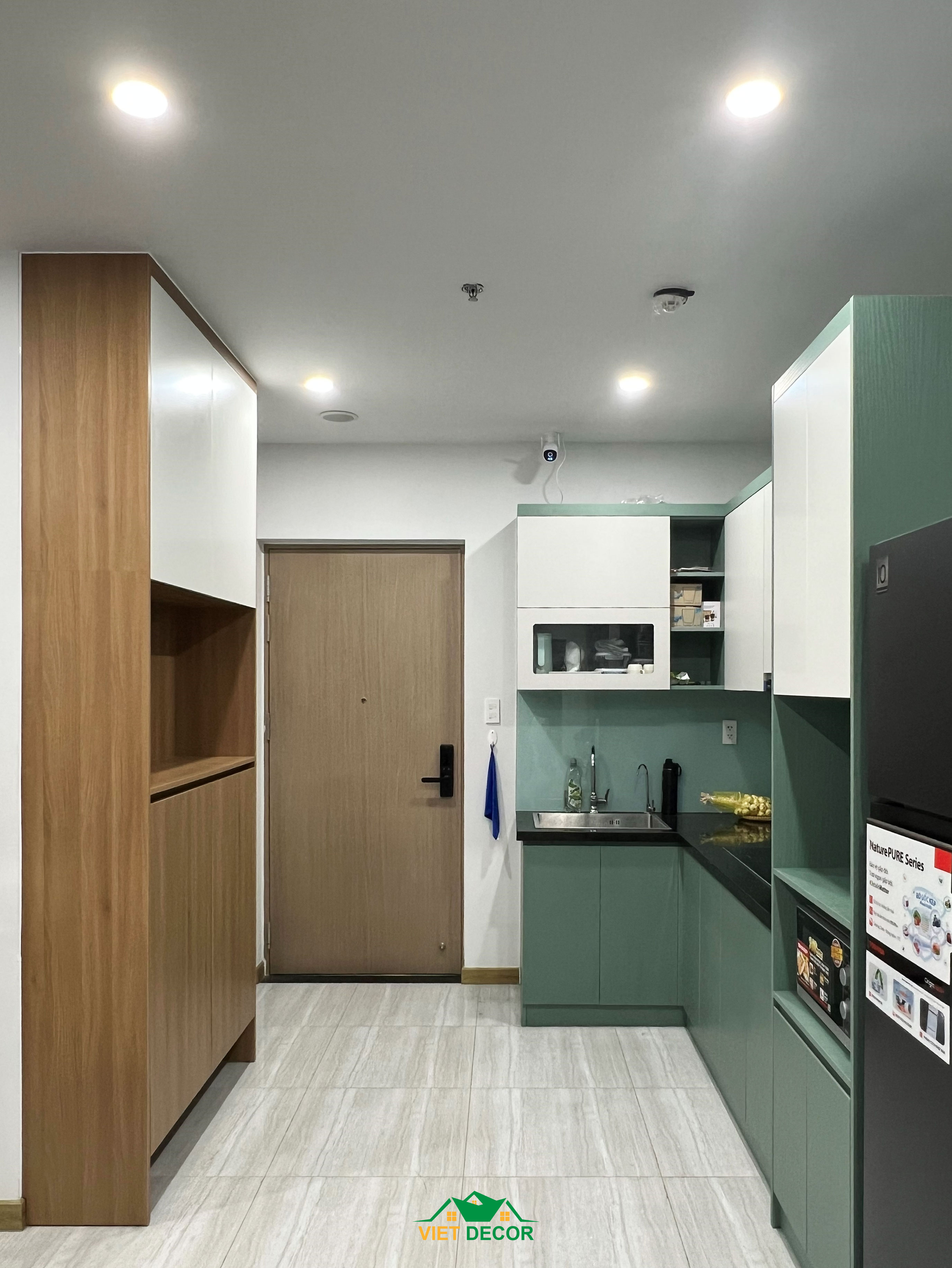 Nội Thất Việt Decor thiết kế, thi công nội thất căn hộ 2 phòng ngủ Bcons Green Topaz TP HCM, tủ bếp