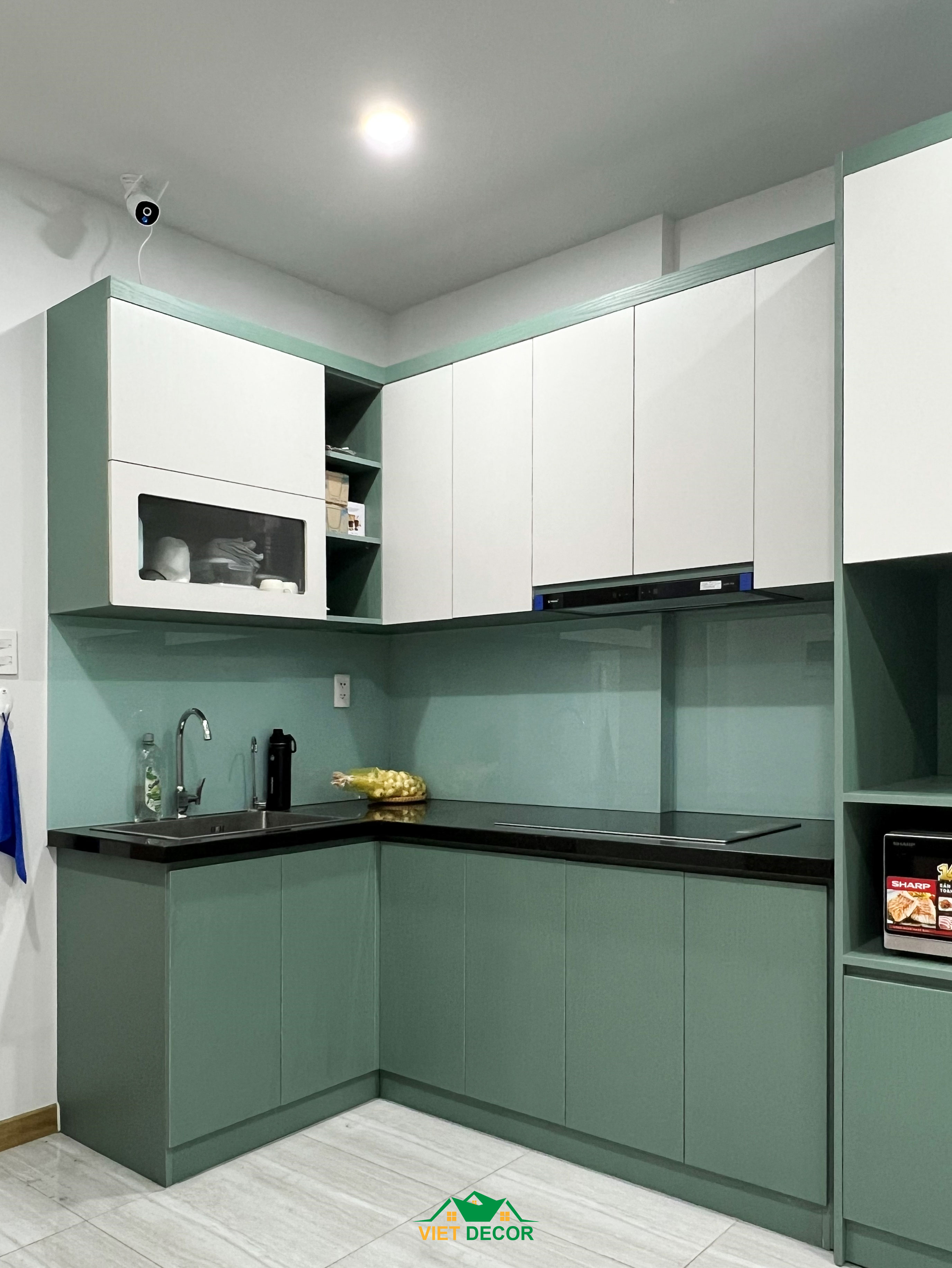 Nội Thất Việt Decor thiết kế, thi công nội thất căn hộ 2 phòng ngủ Bcons Green Topaz TP HCM, tủ bếp