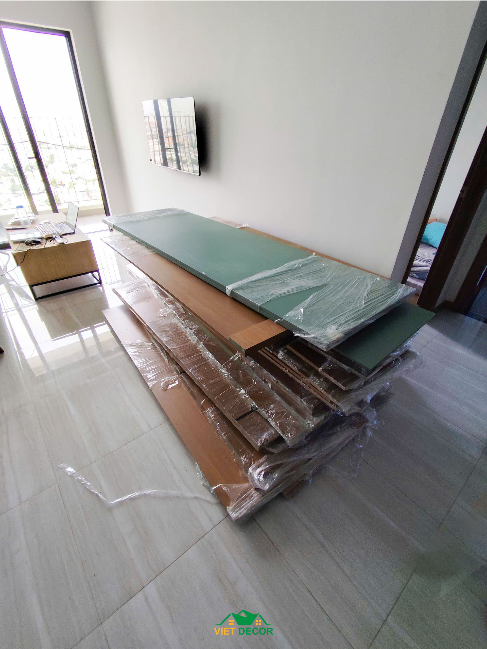 Nội Thất Việt Decor thiết kế, thi công nội thất căn hộ 2 phòng ngủ Bcons Green Topaz TP HCM, tập kết vật tư thi công nội thất