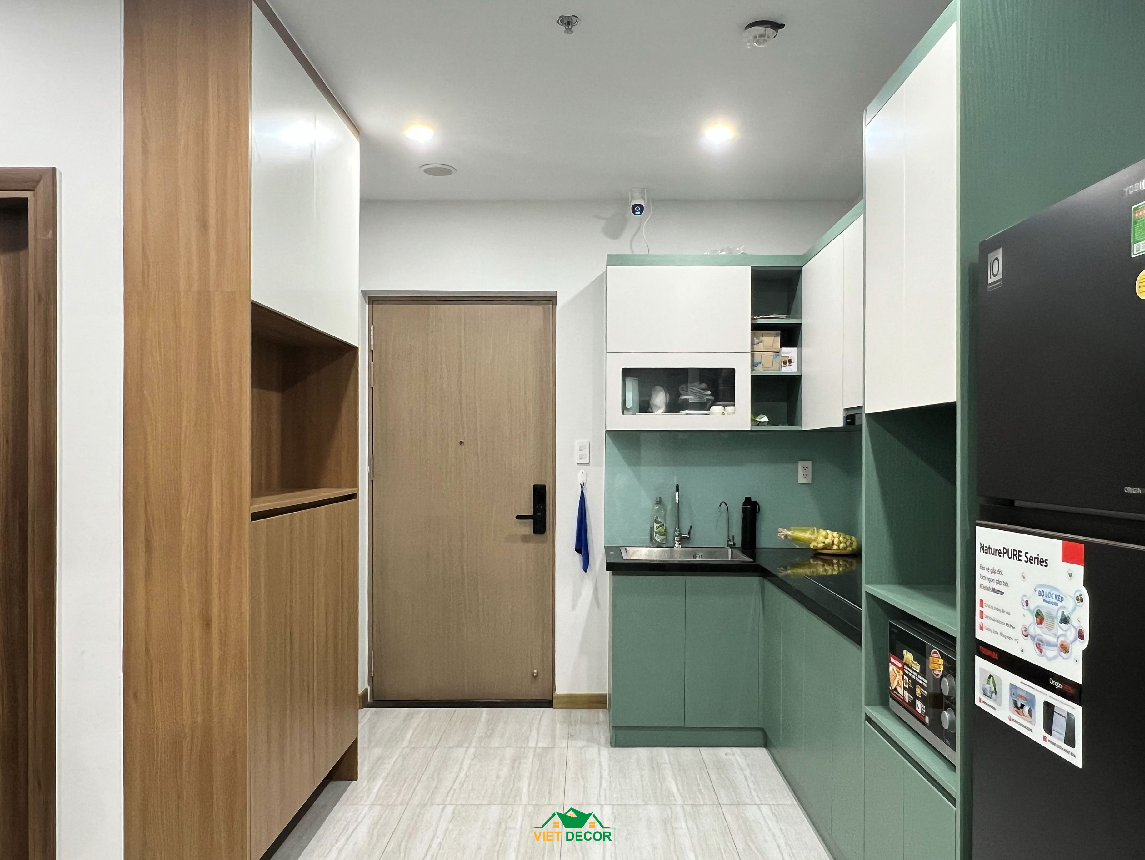 Nội Thất Việt Decor thiết kế, thi công nội thất căn hộ 2 phòng ngủ Bcons Green Topaz TP HCM, tủ bếp