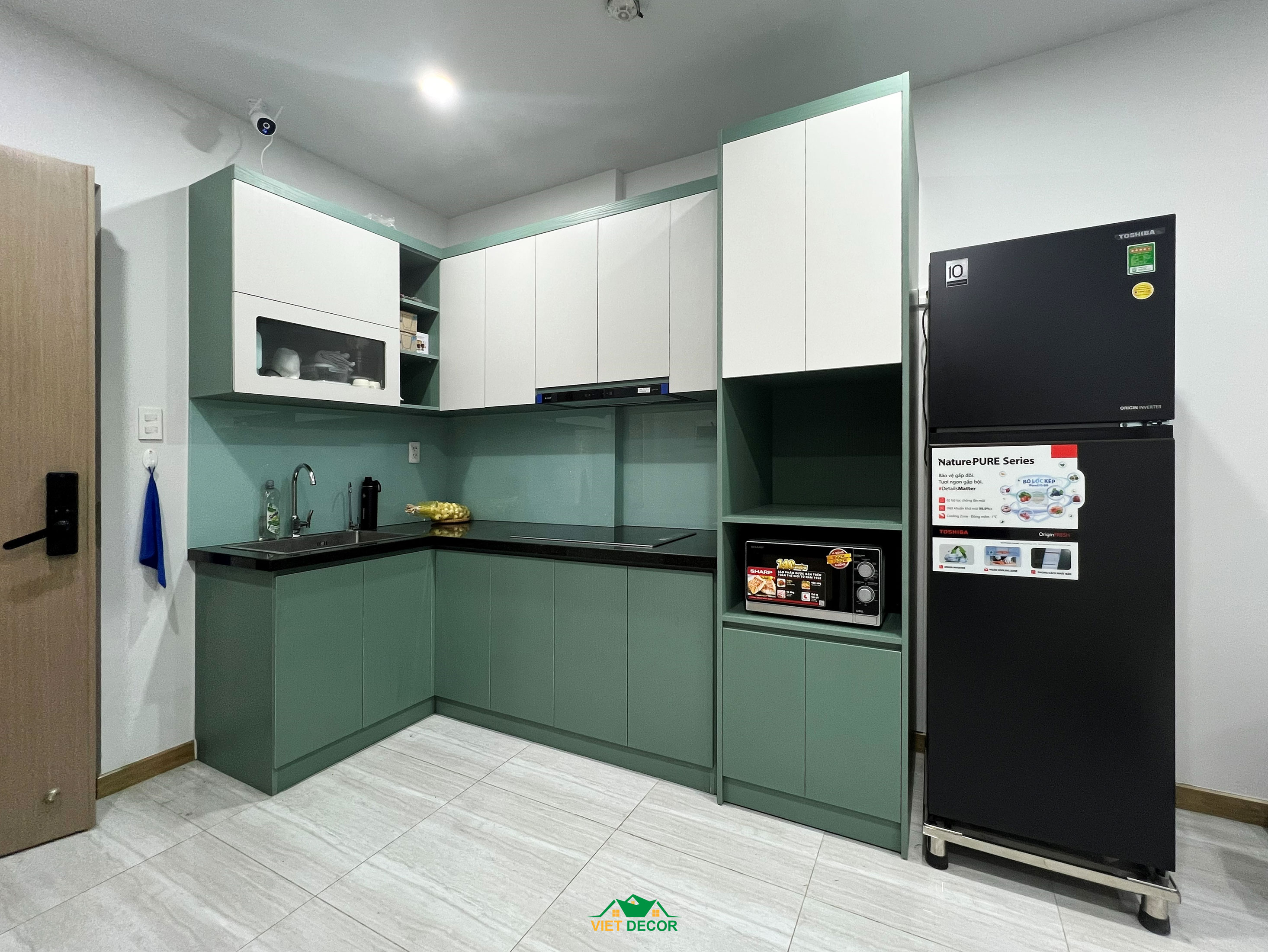 Nội Thất Việt Decor thiết kế, thi công nội thất căn hộ 2 phòng ngủ Bcons Green Topaz TP HCM, tủ bếp