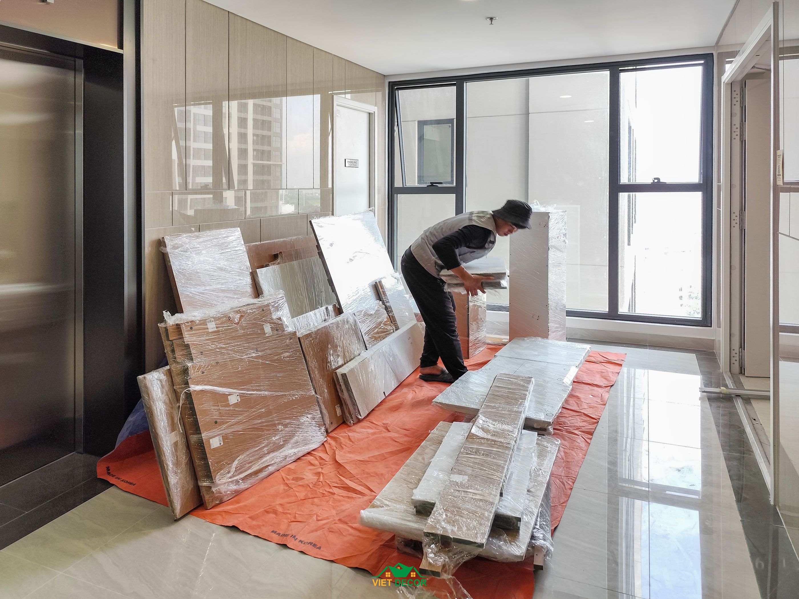 Nội Thất Việt Decor thiết kế, thi công nội thất hiện đại căn hộ 3 phòng ngủ chung cư Victoria Village TPHCM, tập kết vật tư