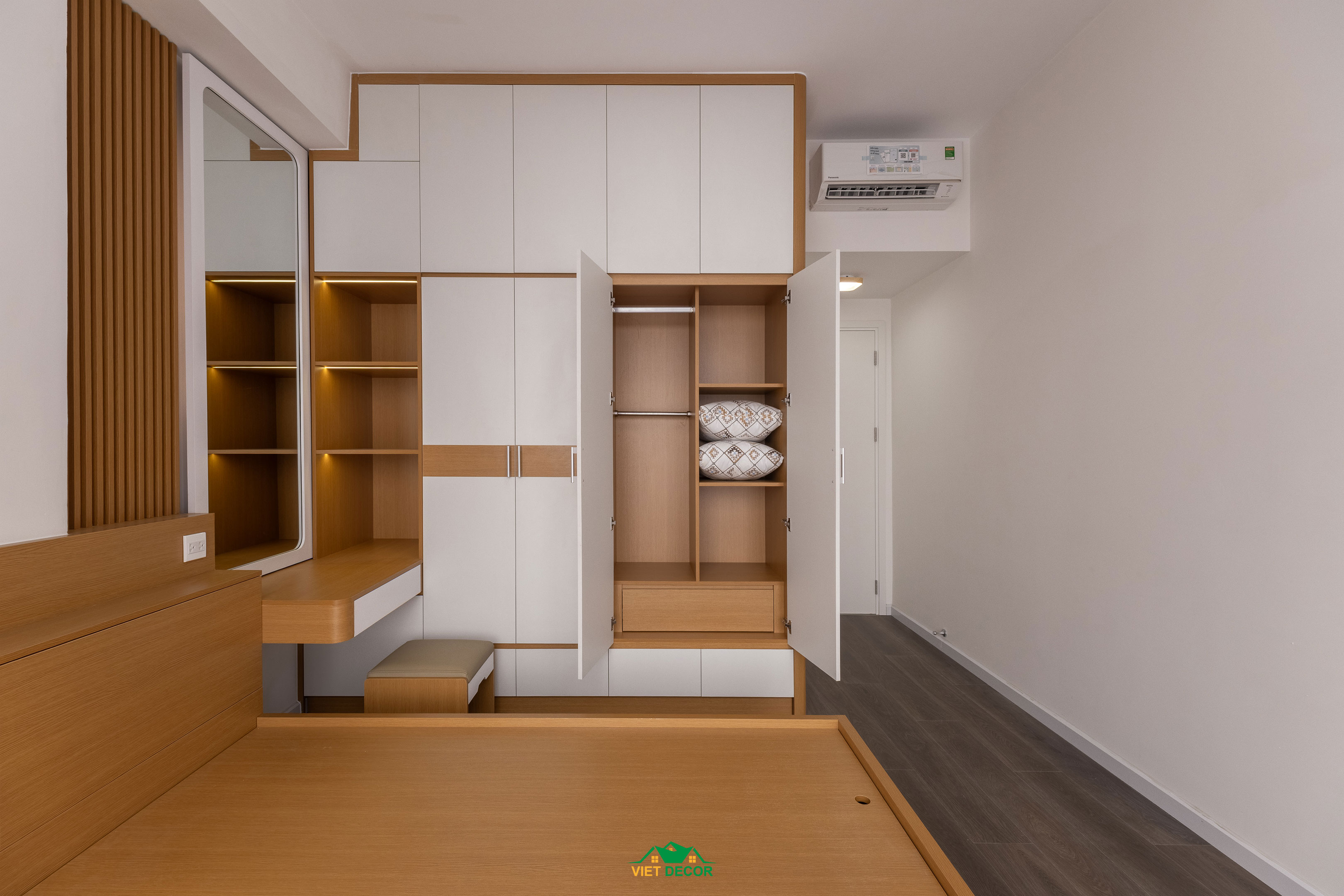 Nội Thất Việt Decor thiết kế, thi công nội thất hiện đại căn hộ 3 phòng ngủ chung cư Victoria Village TPHCM, phòng ngủ master