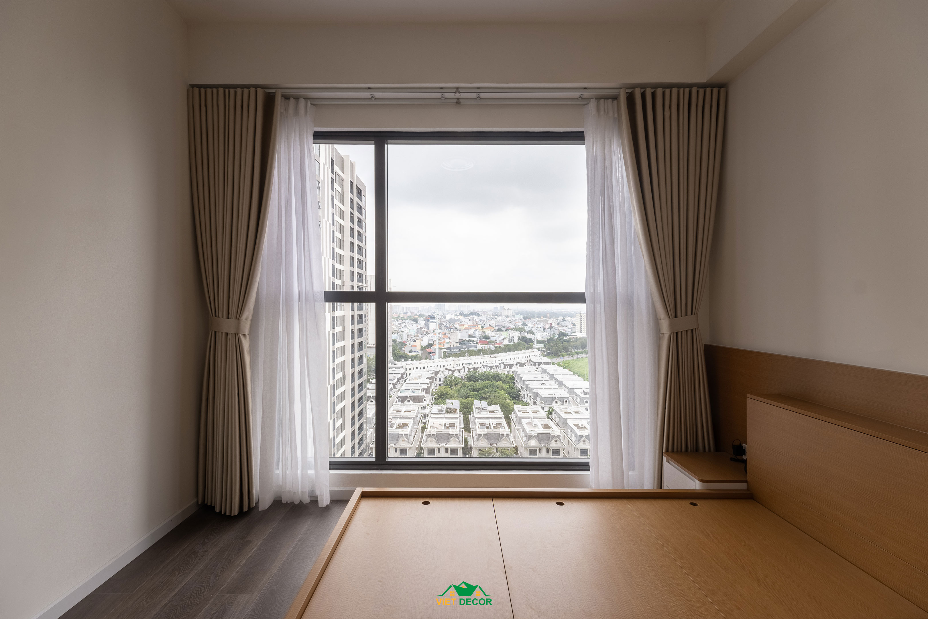 Nội Thất Việt Decor thiết kế, thi công nội thất hiện đại căn hộ 3 phòng ngủ chung cư Victoria Village TPHCM, phòng ngủ master