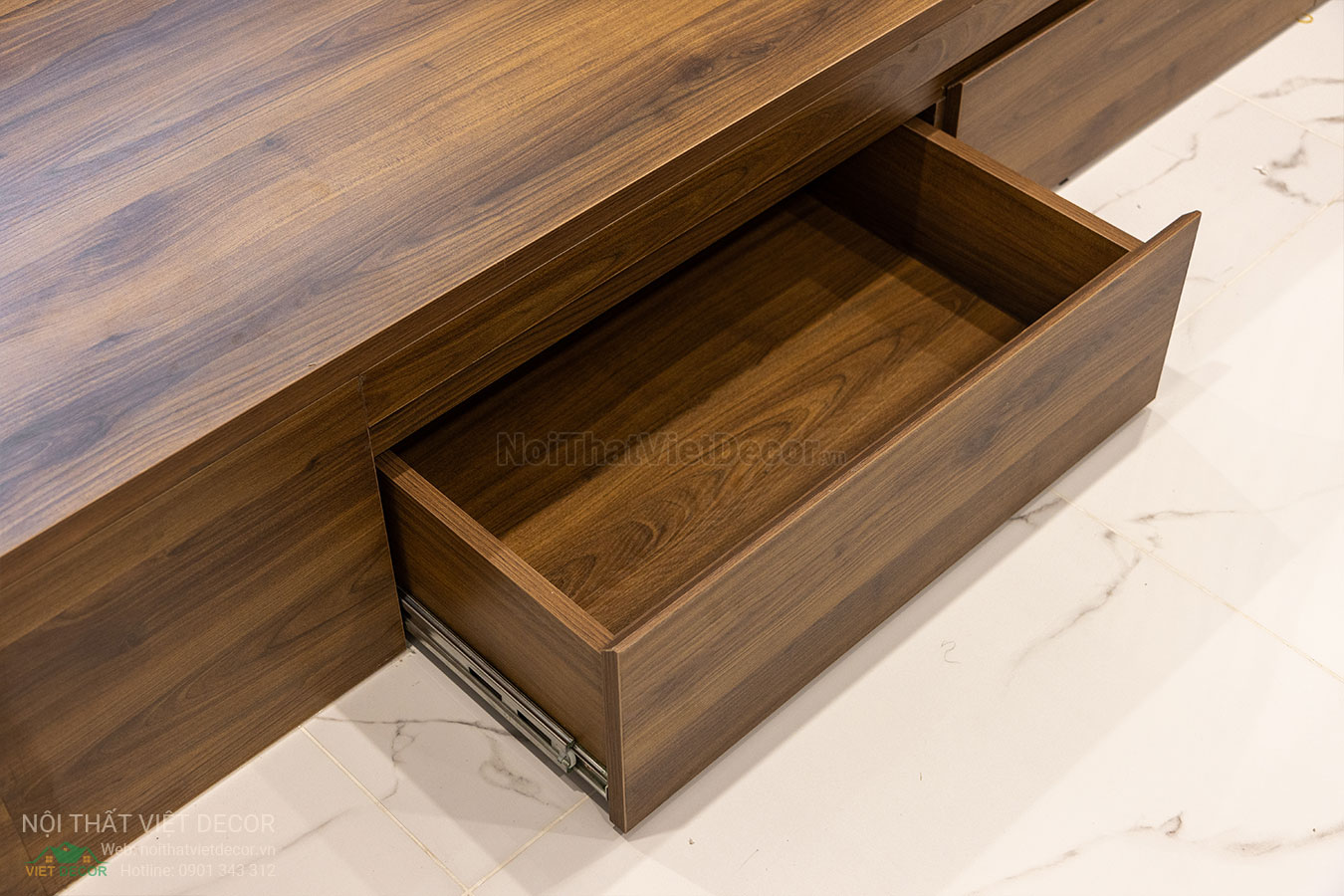 Nội Thất Việt Decor thiết kế thi công trang trí nội thất, tủ bếp nhôm kính căn hộ 3 phòng ngủ chung cư Glory Heights Vinhomes Grand Park quận 9 TP HCM, phòng khách bếp