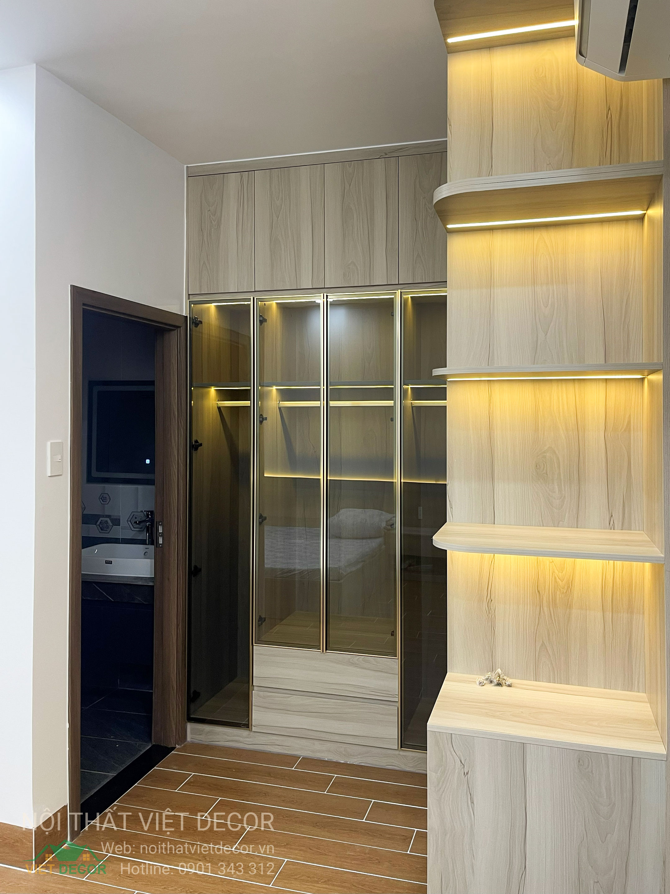 Nội thất Việt Decor thiết kế thi công trang trí nội thất nhà phố 3 tầng Lavilla Green City Long An Tây Ninh, thi công bàn giao phòng ngủ tủ áo cánh nhôm kính