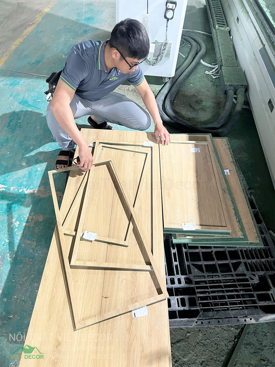 Nội Thất Việt Decor thiết kế thi công nội thất tủ bếp cánh huỳnh pano gỗ công nghiệp An Cường, Ba Thanh tại quận 4 thành phố Hồ Chí Minh
