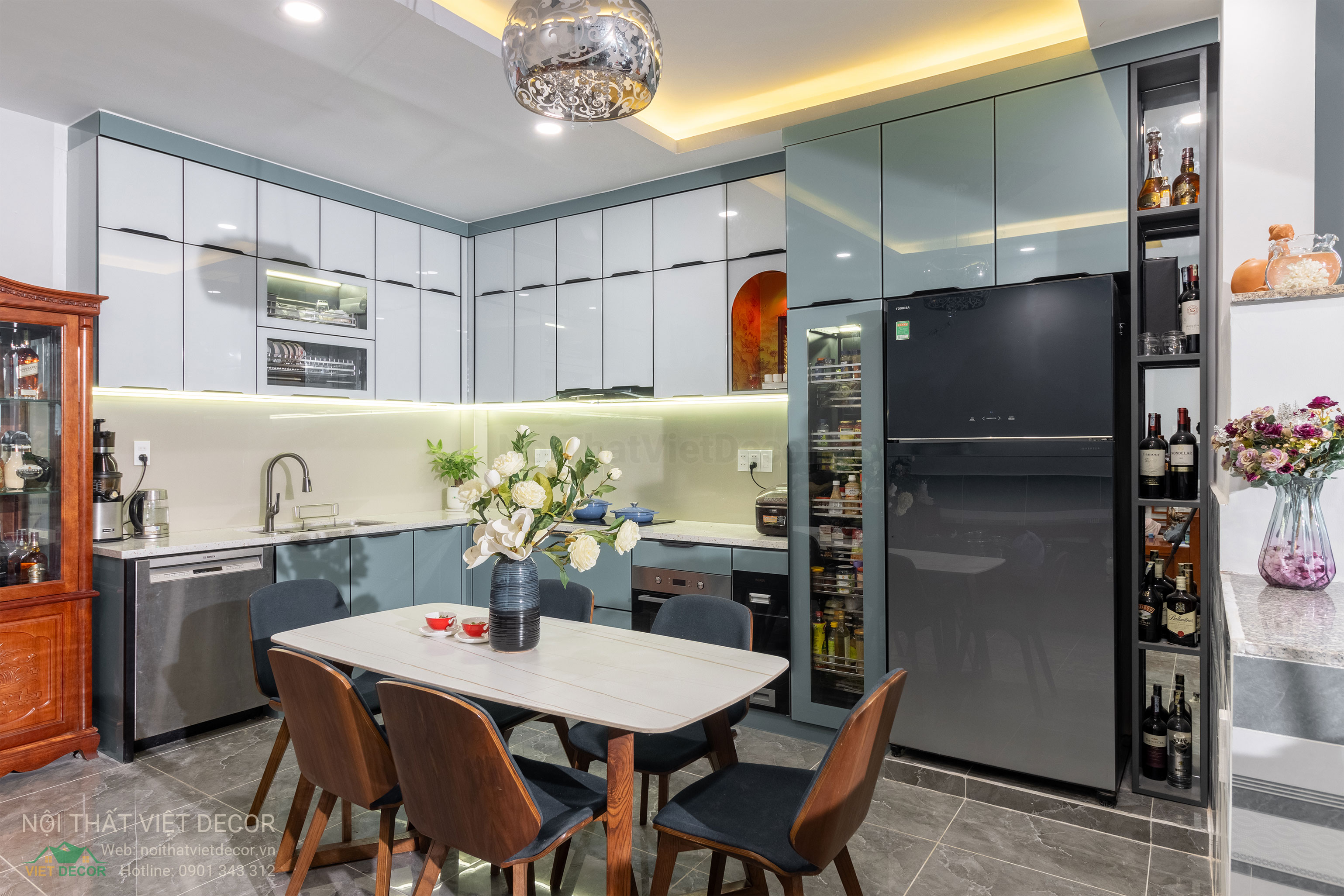 Nội Thất Việt Decor thiết kế thi công tủ bếp inox cánh kính viên hợp kim nhôm tại Nhà Bè thành phố Hồ Chí Minh
