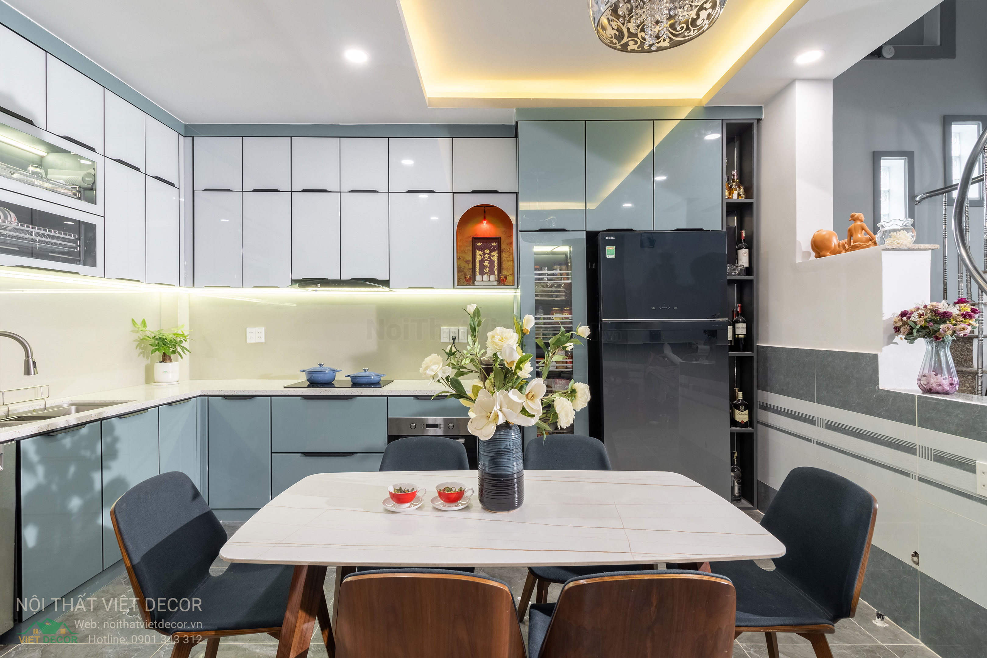 Nội Thất Việt Decor thiết kế thi công tủ bếp inox cánh kính viên hợp kim nhôm tại Nhà Bè thành phố Hồ Chí Minh