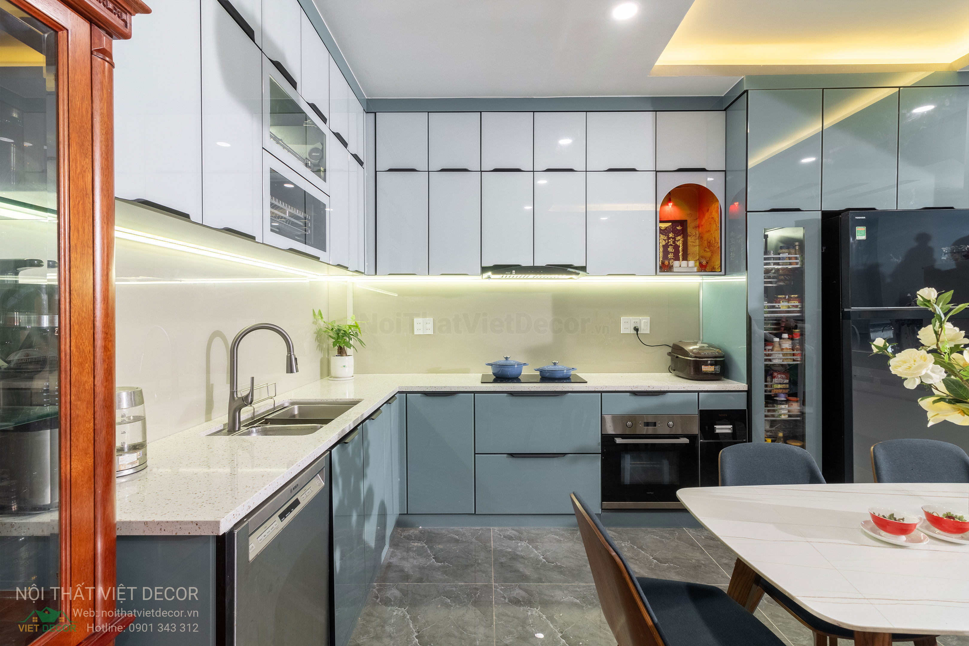 Nội Thất Việt Decor thiết kế thi công tủ bếp inox cánh kính viên hợp kim nhôm tại Nhà Bè thành phố Hồ Chí Minh