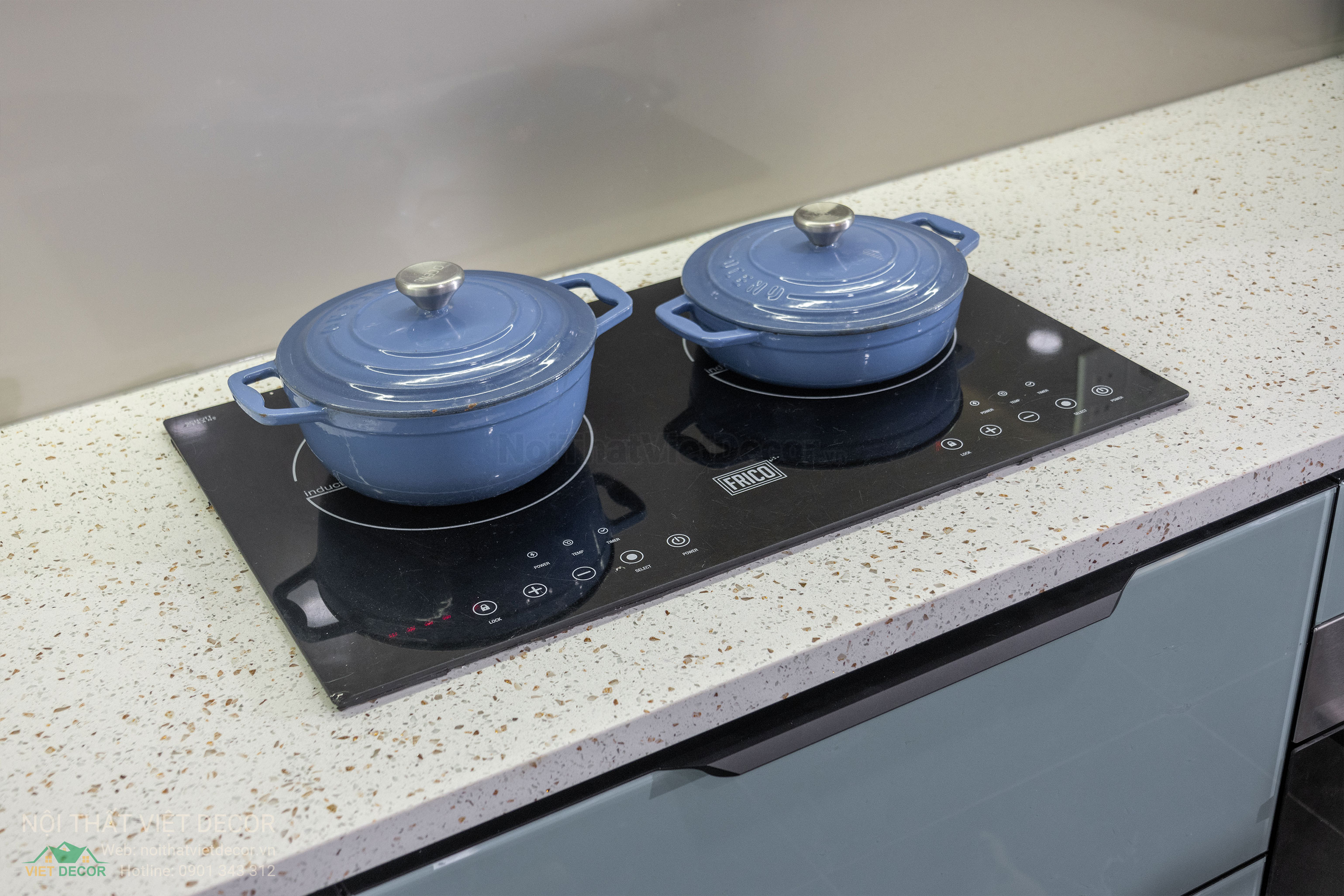 Nội Thất Việt Decor thiết kế thi công tủ bếp inox cánh kính viên hợp kim nhôm tại Nhà Bè thành phố Hồ Chí Minh