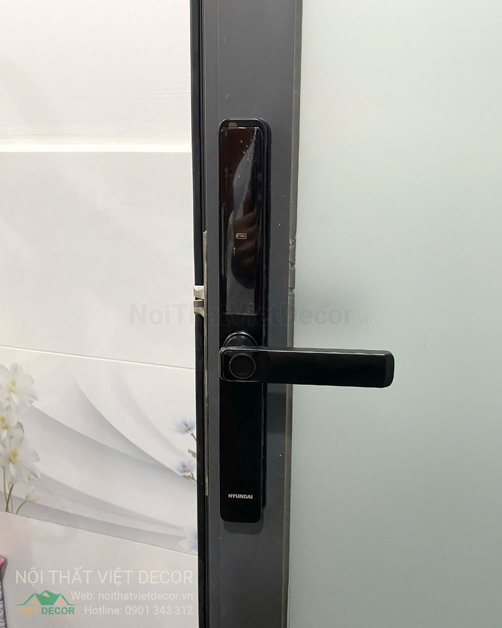 Nội Thất Việt Decor thiết kế thi công tủ bếp inox cánh kính viên hợp kim nhôm tại Nhà Bè thành phố Hồ Chí Minh