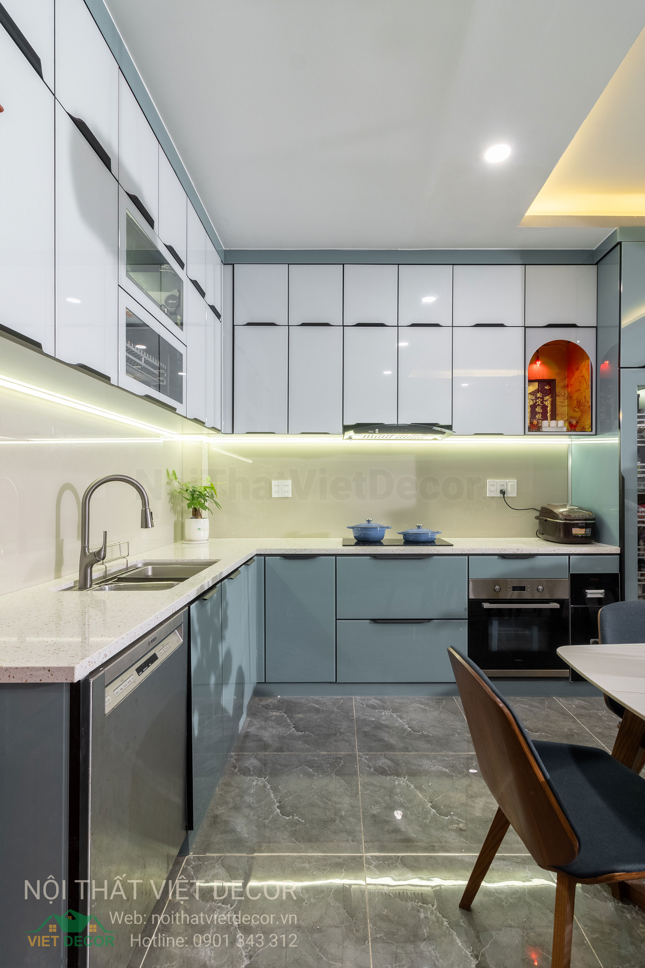 Nội Thất Việt Decor thiết kế thi công tủ bếp inox cánh kính viên hợp kim nhôm tại Nhà Bè thành phố Hồ Chí Minh