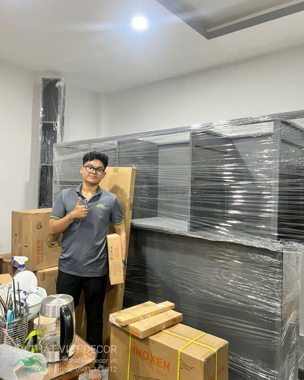 Nội Thất Việt Decor thiết kế thi công tủ bếp inox cánh kính viên hợp kim nhôm tại Nhà Bè thành phố Hồ Chí Minh