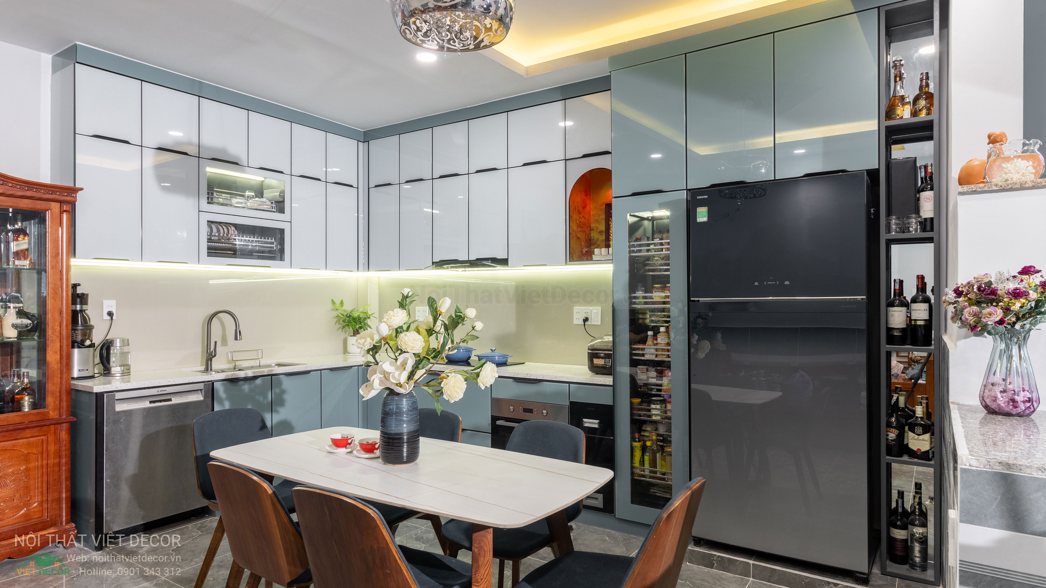 Nội Thất Việt Decor thiết kế thi công tủ bếp inox cánh kính viên hợp kim nhôm tại Nhà Bè thành phố Hồ Chí Minh