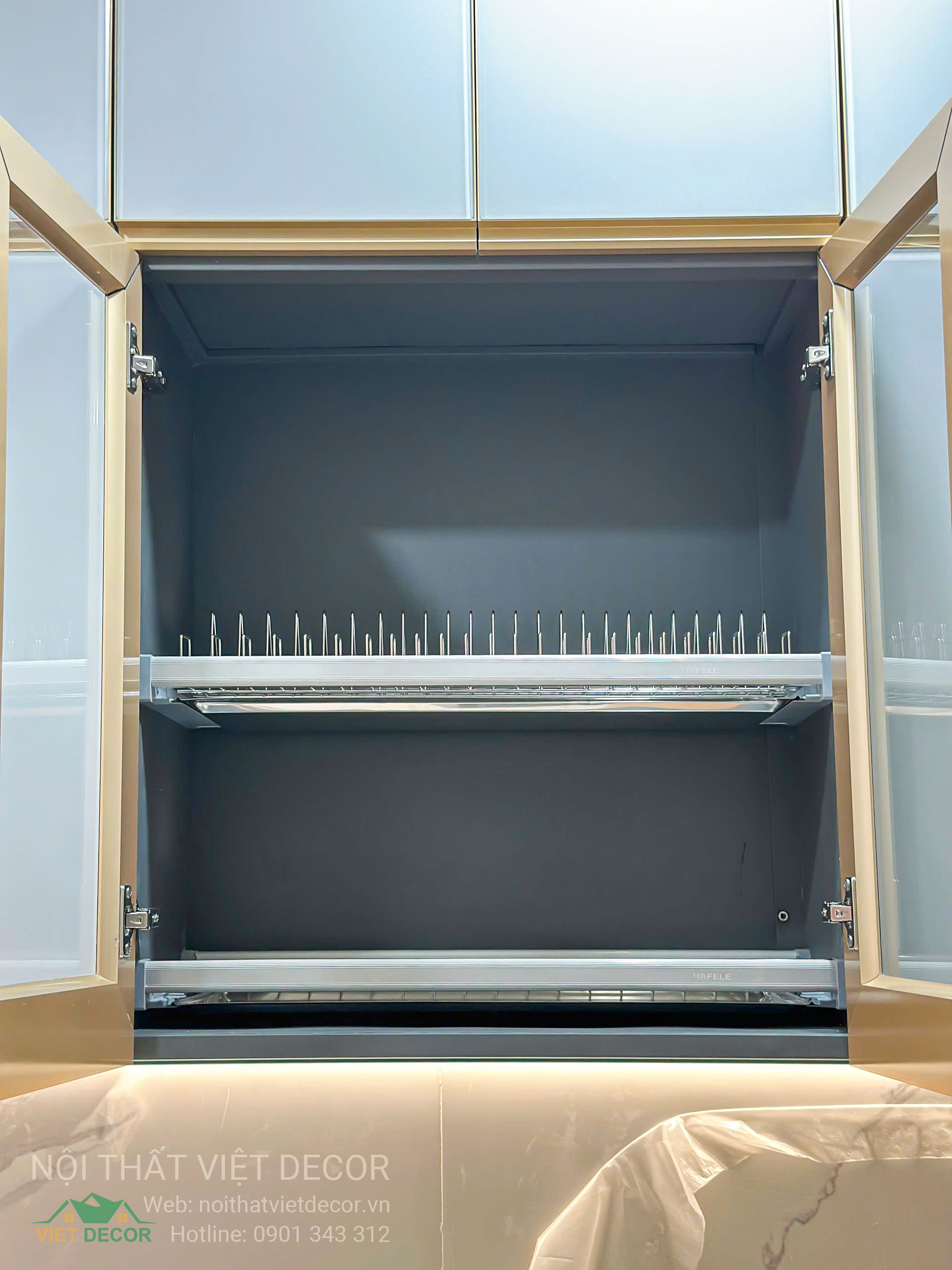 Nội Thất Việt Decor thiết kế thi công tủ bếp inox cánh kính phường Tân Hưng (quận 7) TP HCM