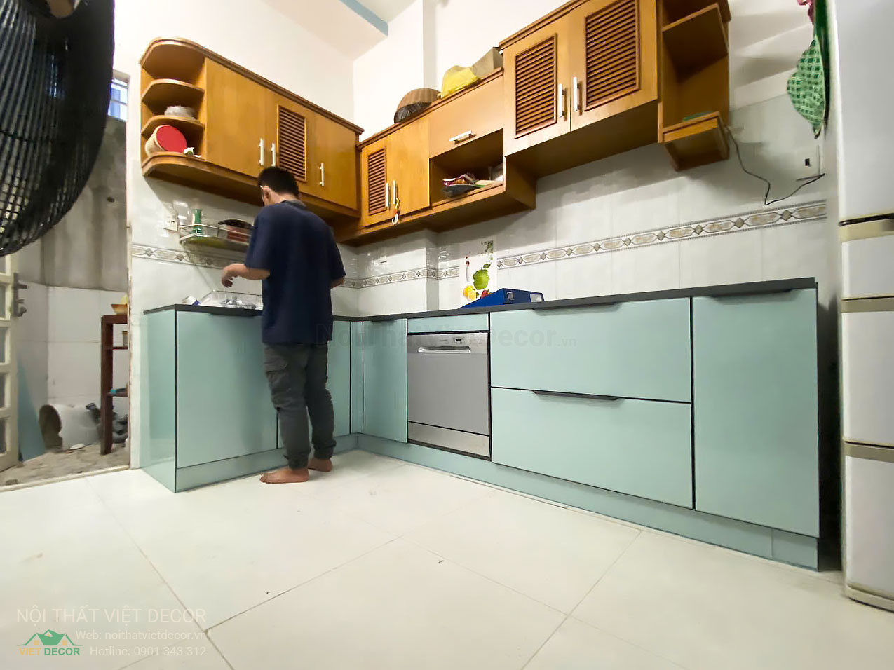Nội Thất Việt Decor thiết kế thi công tủ bếp dưới inox cánh kính tại quận 5 tp hcm