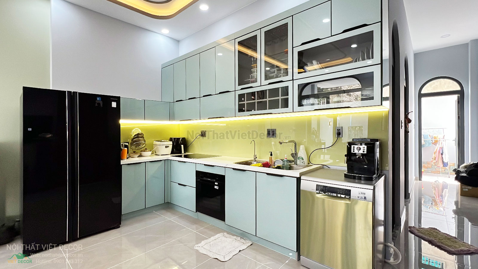 Nội Thất Việt Decor thiết kế thi công tủ bếp hợp kim nhôm cánh kính cao cấp tại quận 9, thành phố Hồ Chí Minh