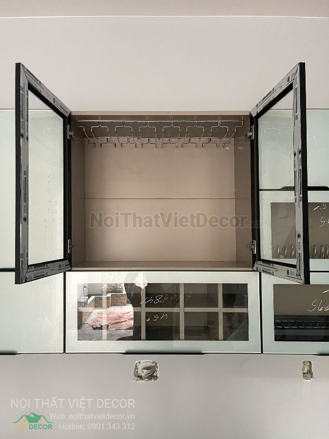Nội Thất Việt Decor thiết kế thi công tủ bếp hợp kim nhôm cánh kính cao cấp tại quận 9, thành phố Hồ Chí Minh