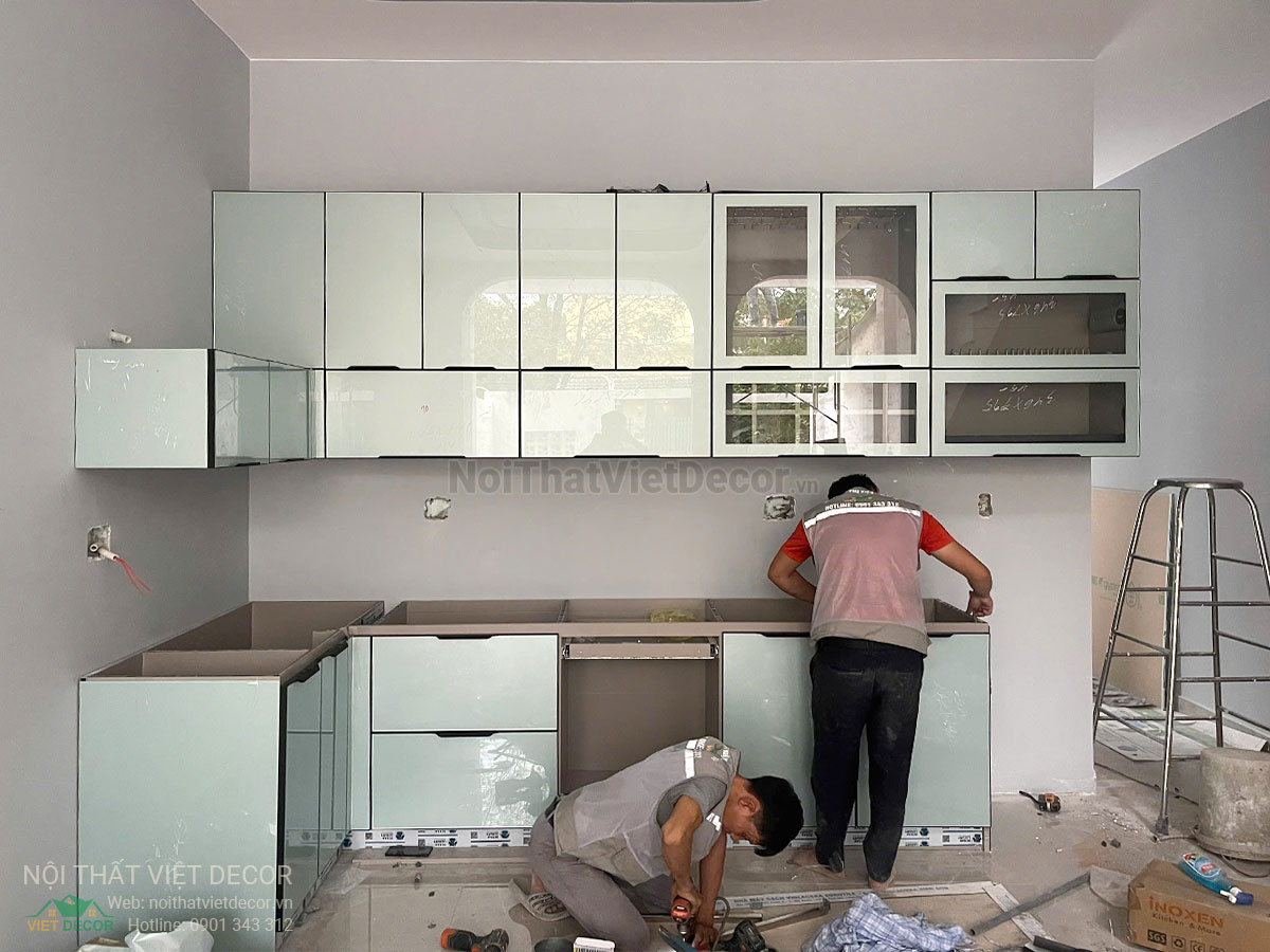 Nội Thất Việt Decor thiết kế thi công tủ bếp hợp kim nhôm cánh kính cao cấp tại quận 9, thành phố Hồ Chí Minh