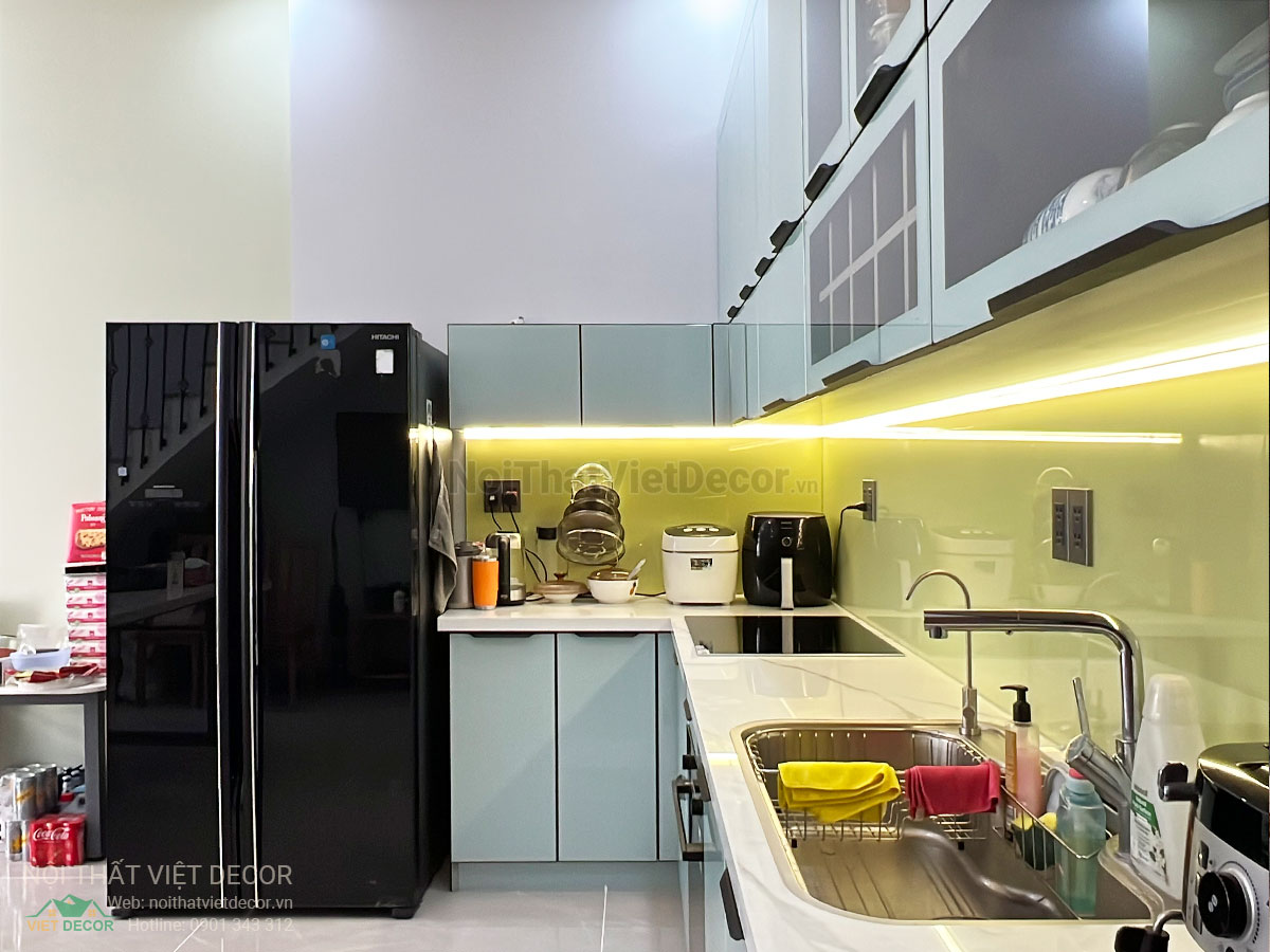 Nội Thất Việt Decor thiết kế thi công tủ bếp hợp kim nhôm cánh kính cao cấp tại quận 9, thành phố Hồ Chí Minh