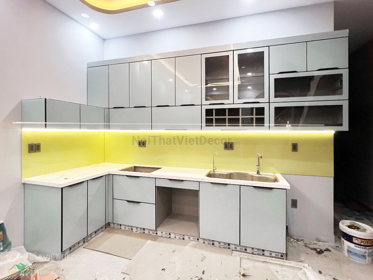 Nội Thất Việt Decor thiết kế thi công tủ bếp hợp kim nhôm cánh kính cao cấp tại quận 9, thành phố Hồ Chí Minh