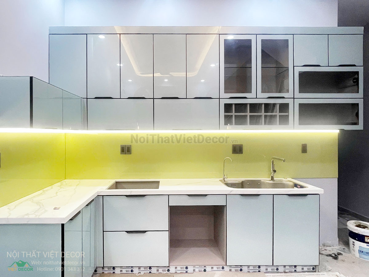 Nội Thất Việt Decor thiết kế thi công tủ bếp hợp kim nhôm cánh kính cao cấp tại quận 9, thành phố Hồ Chí Minh