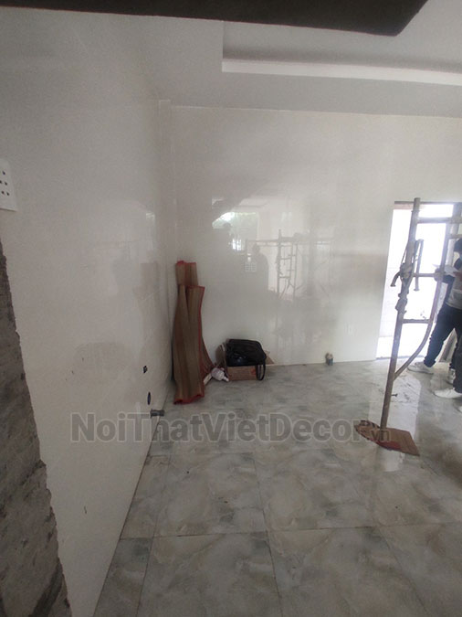 Noithatvietdecor Tủ bếp hiện đại chữ L, gỗ công nghiệp MDF chống ẩm phủ melamine Hồng Nghi