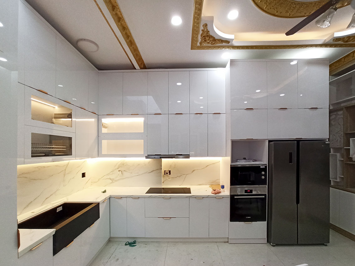 Tủ bếp hiện đại chữ L, gỗ công nghiệp MDF chống ẩm phủ acrylic An Cường
