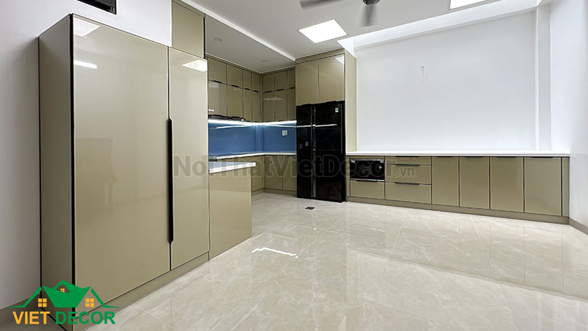 Tủ bếp inox cánh kính sau khi hoàn thiện
