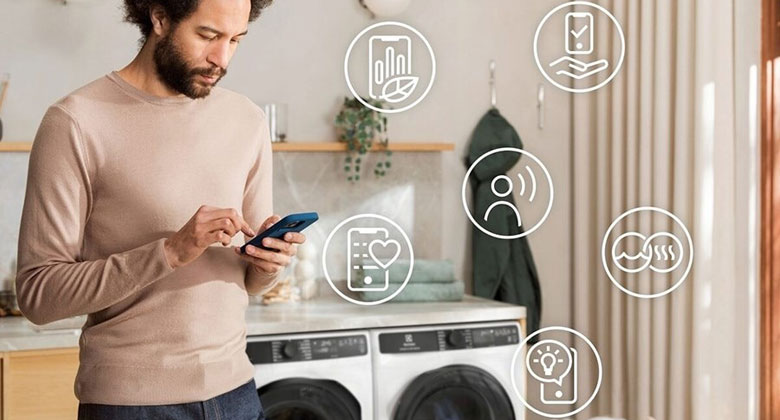 Máy giặt Electrolux 13kg - Chăm sóc quần áo qua ứng dụng điện thoại