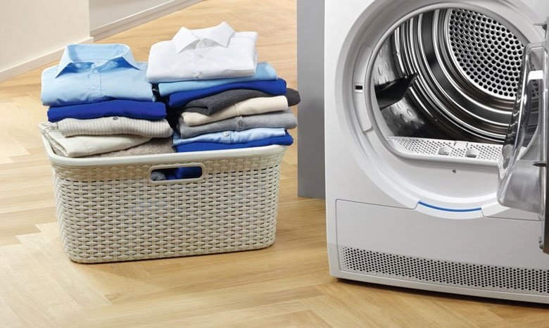 Máy giặt Electrolux UltimateCare 300 - Tiện lợi hơn với lồng giặt cửa lớn