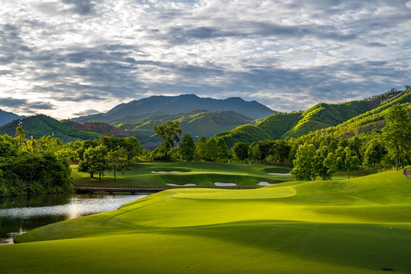 Vietnam & Thailand Golf and Sighseeing 13 Days 12 Nights 6 Rounds
