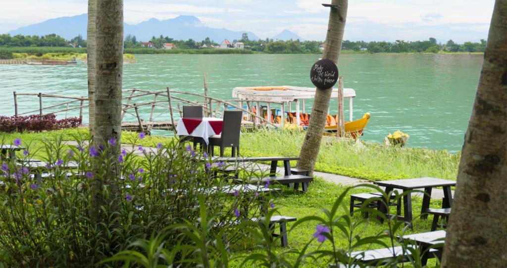 Vinh Hung Riverside Resort & Spa 4 Star