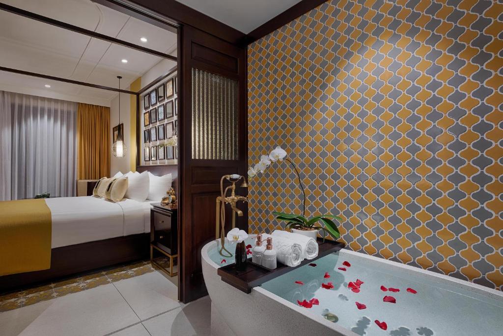 Allegro Hoi An . A Little Luxury Hotel & Spa- 5 Star