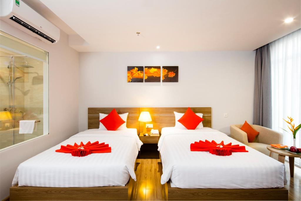 Maple Leaf Hotel & Apartment