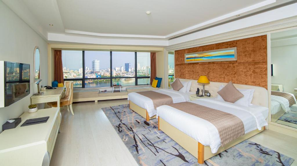 Brilliant Hotel 4 Star